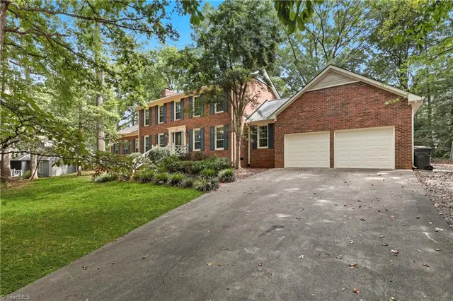 $560,000 | 5985 Woodfield Drive, Kernersville, NC 27284