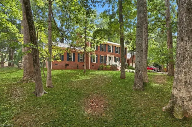 $560,000 | 5985 Woodfield Drive, Kernersville, NC 27284