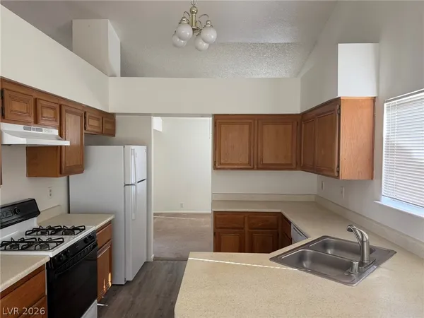 $1,800 | 6428 Old Colonial Way, Las Vegas, NV 89108