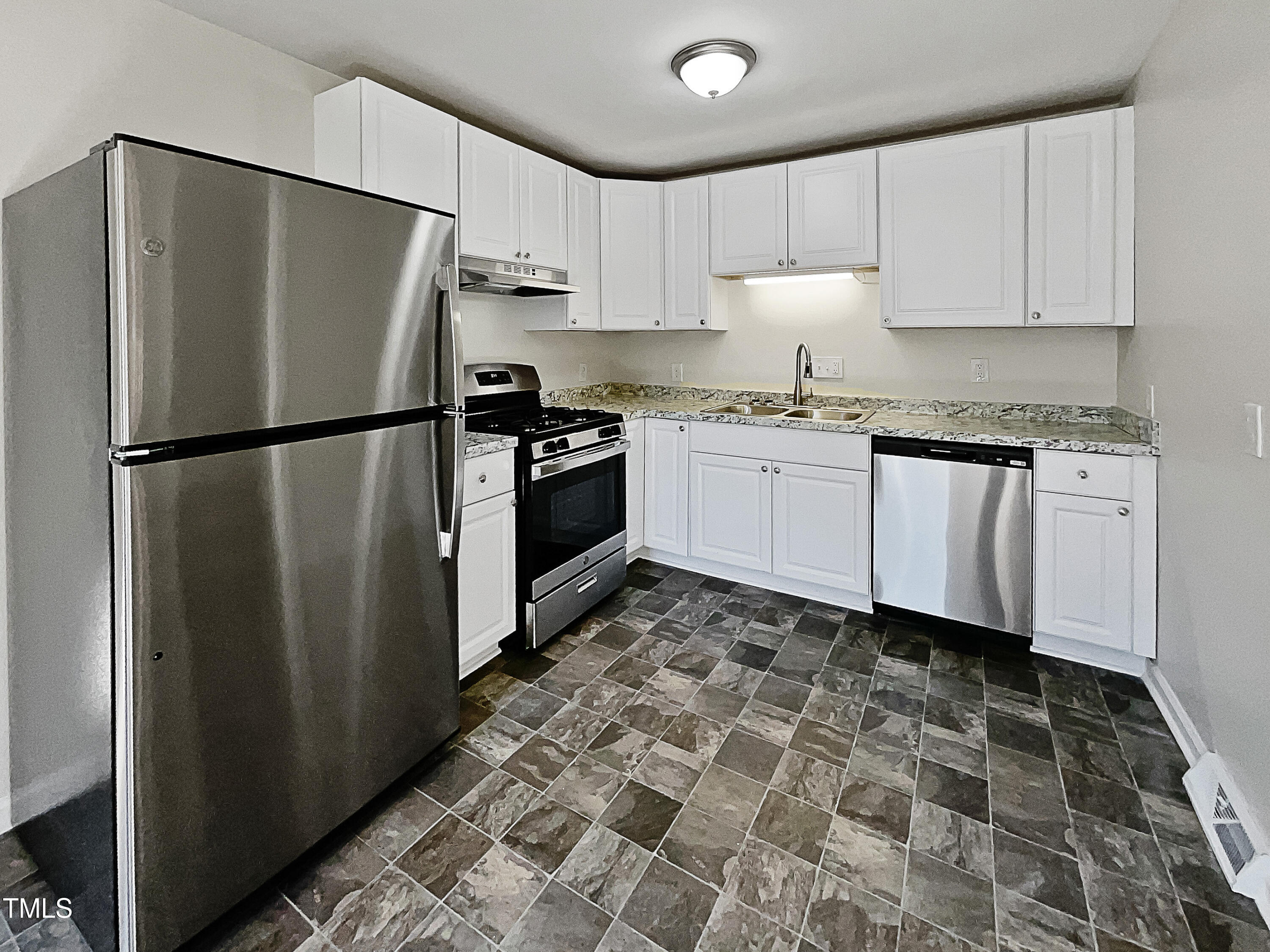 2735 Layden Street Raleigh, NC 27603 - Photo 6 of 20 photo_06