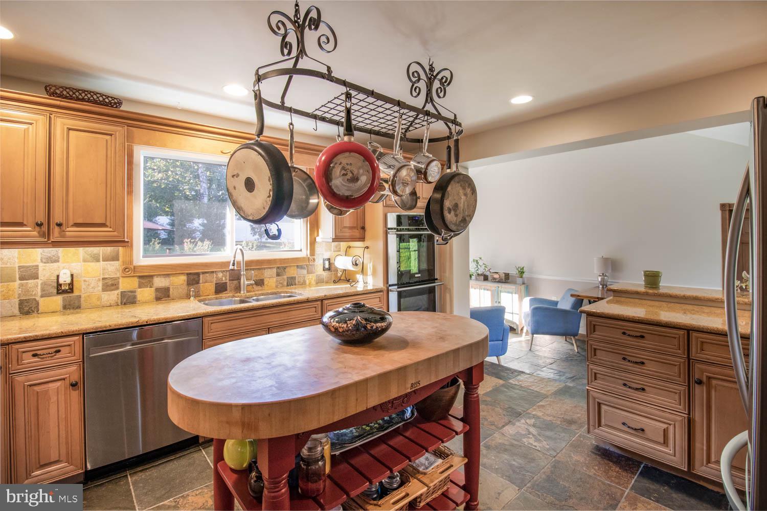 920 Old Ford Road Huntingdon Valley, PA 19006 - Photo 8 of 43 Island