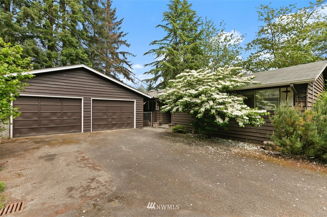 23525 27th Avenue Southeast Bothell, WA 98021 - Photo 3 of 40