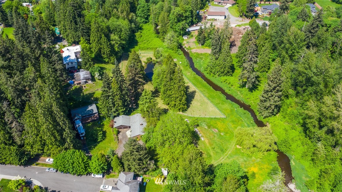 23525 27th Avenue Southeast Bothell, WA 98021 - Photo 34 of 40 a view of a garden