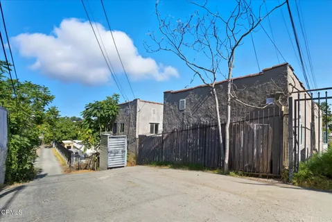 $2,295 | 1488 Sunset Boulevard, Unit 1/4, Los Angeles, CA 90026