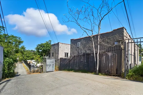 $2,295 | 1488 Sunset Boulevard, Unit 1/4, Los Angeles, CA 90026