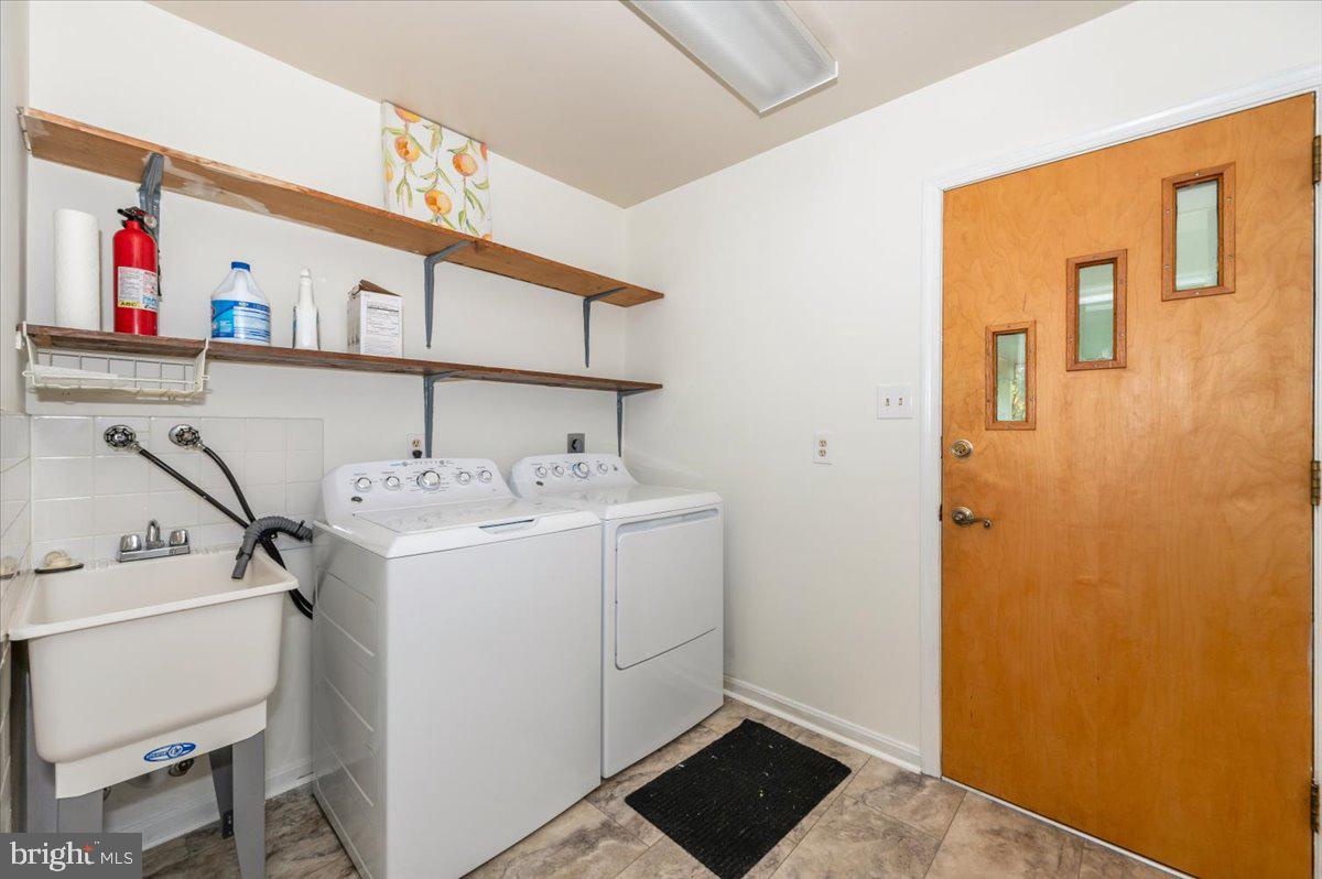 302 Notley Court Silver Spring, MD 20905 - Photo 19 of 42