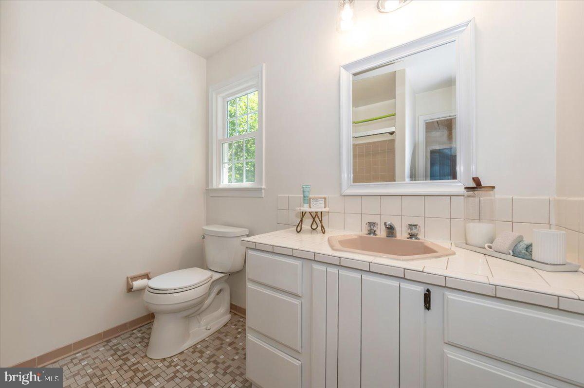 302 Notley Court Silver Spring, MD 20905 - Photo 28 of 42