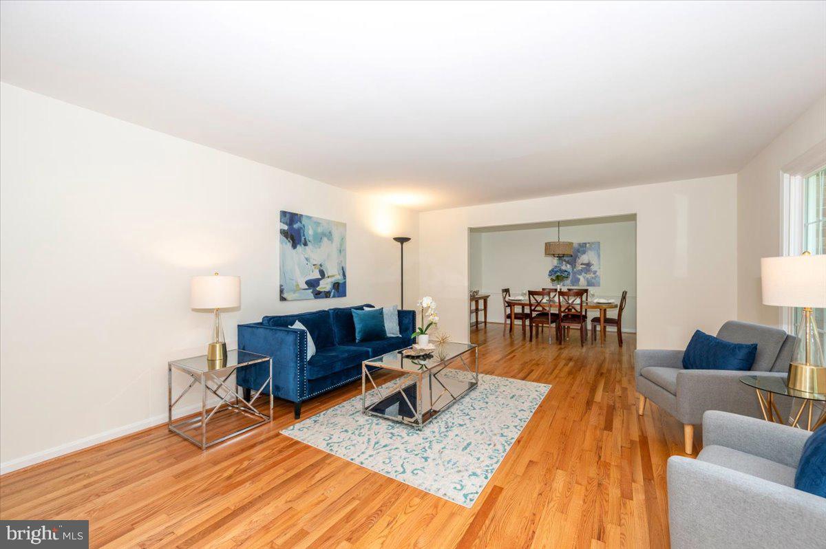 302 Notley Court Silver Spring, MD 20905 - Photo 4 of 42