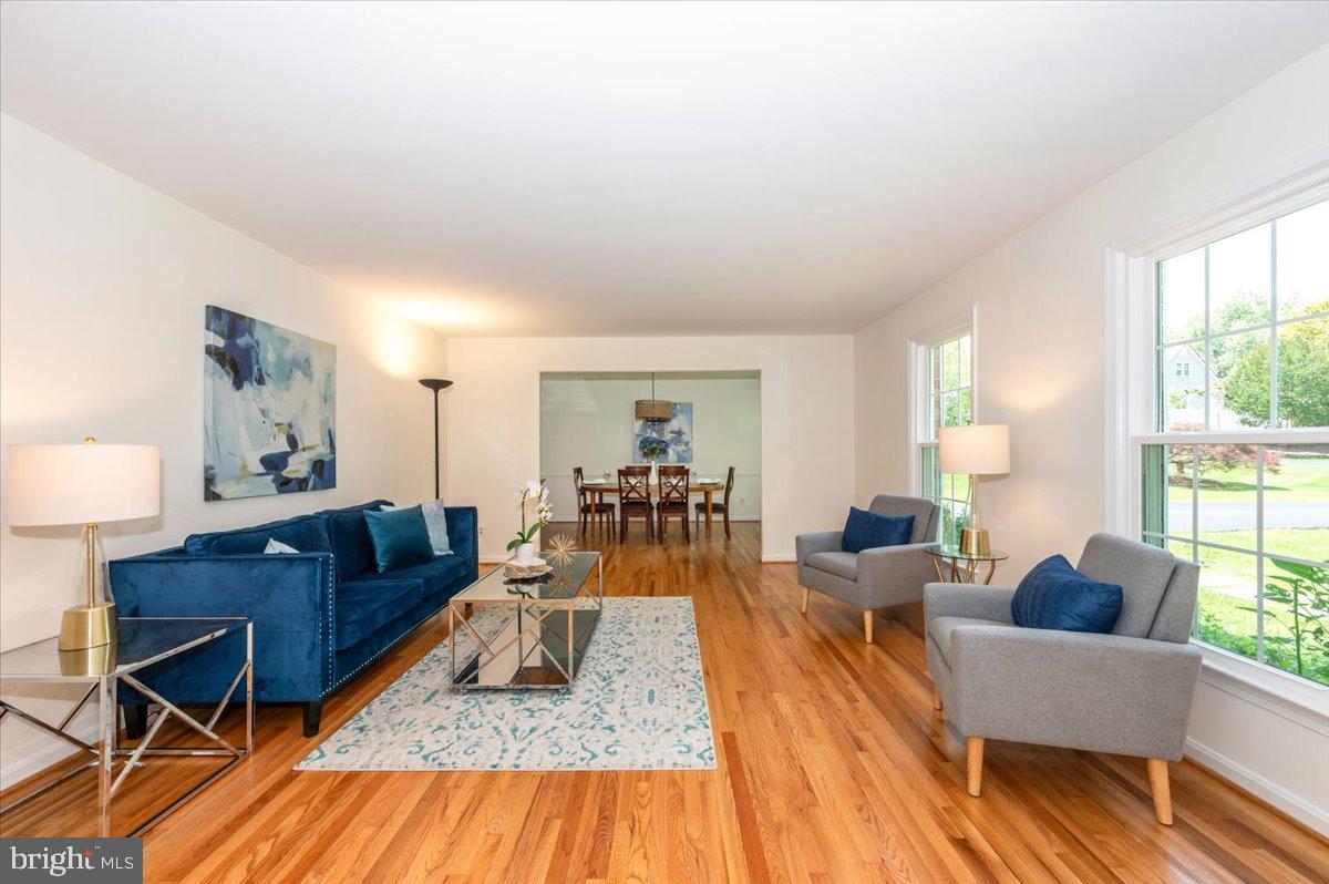 302 Notley Court Silver Spring, MD 20905 - Photo 5 of 42