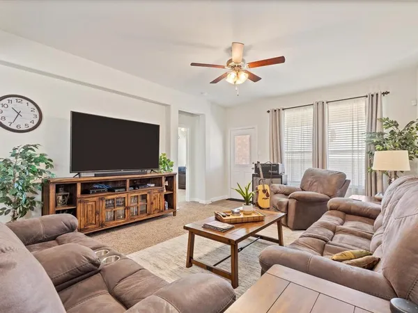 $2,395 | 144 Wagon Mound Drive, Waxahachie, TX 75167