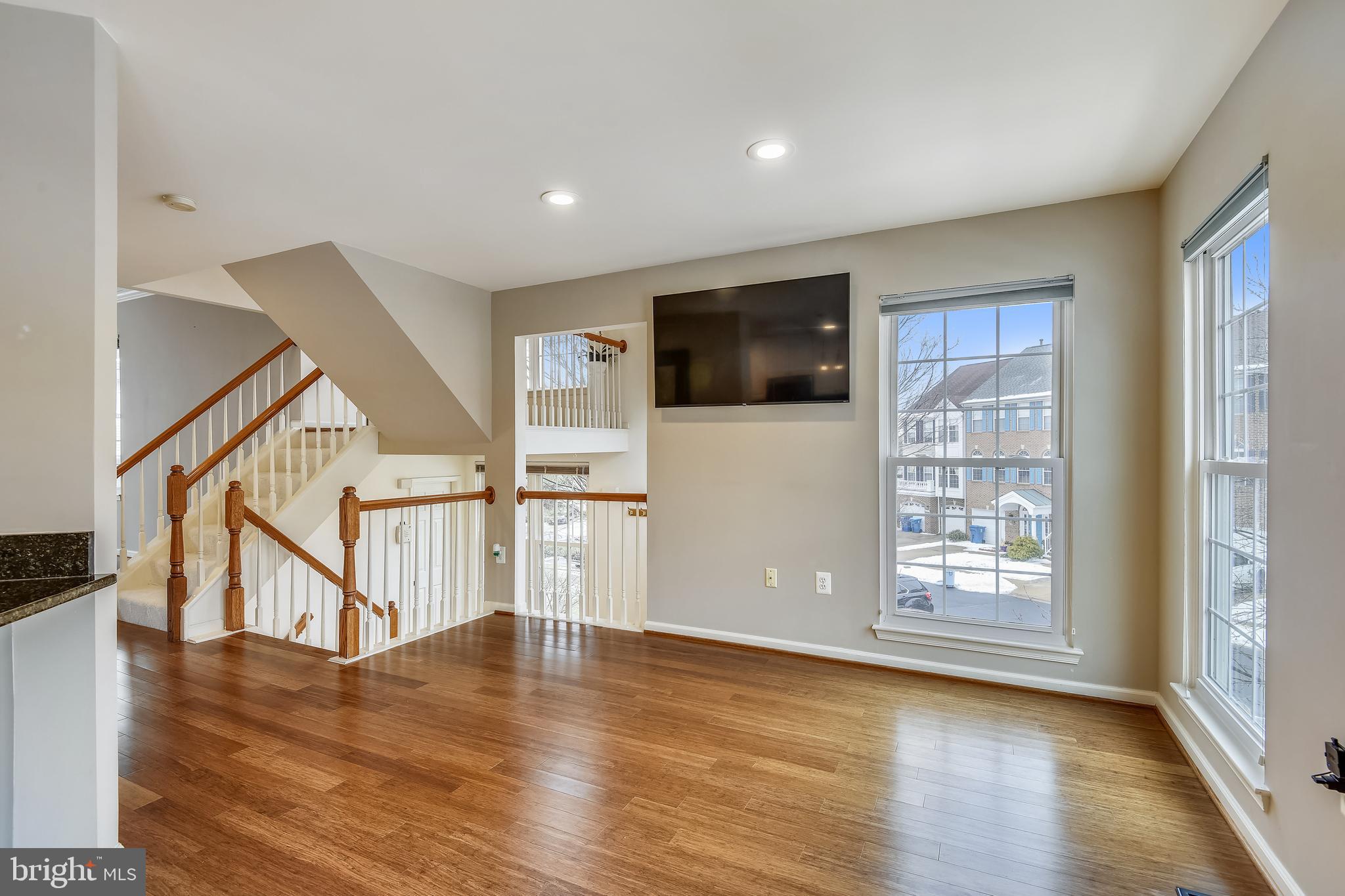 44042 Rising Sun Terrace Ashburn, VA 20147 - Photo 6 of 47 Gallery Image 6