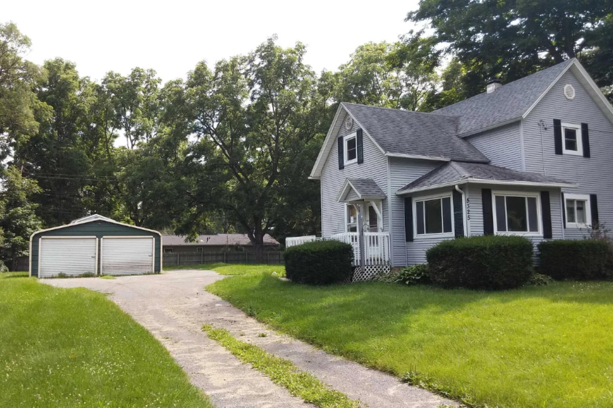 5325 Spring Arbor Road Jackson, MI 49201 - Photo 4 of 15 4 1