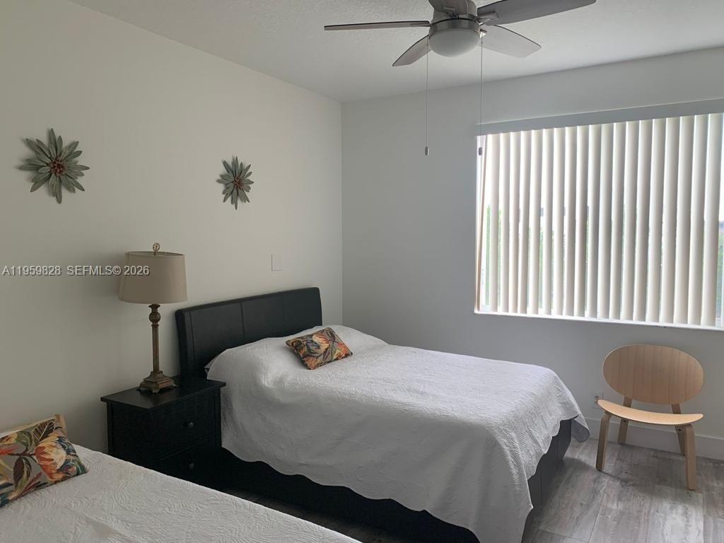 20 Key W Court Weston, FL 33326 - Photo 5 of 10