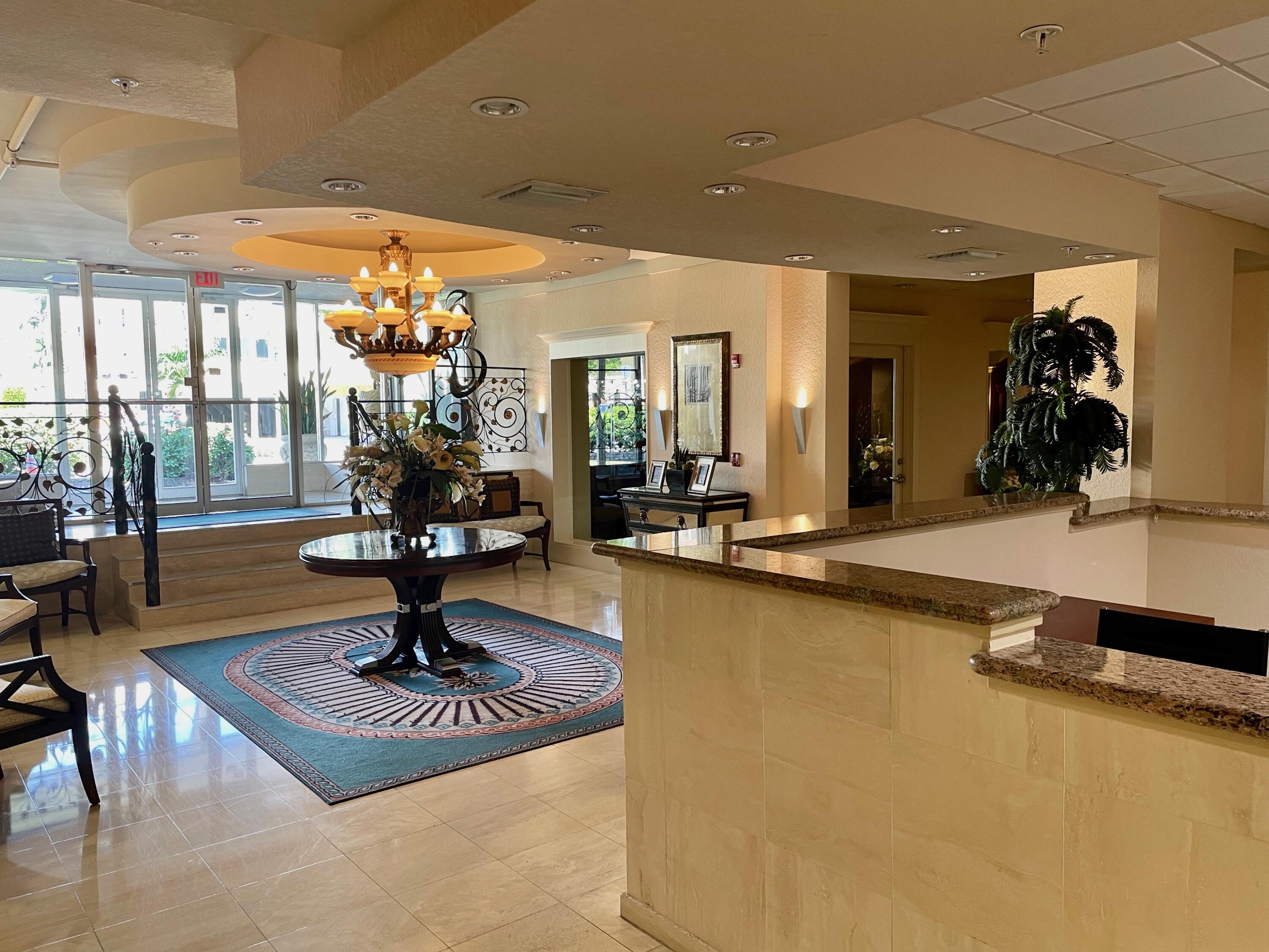 1000 Spanish River Road, Unit 1B Boca Raton, FL 33432 - Photo 4 of 55 IMG_2191