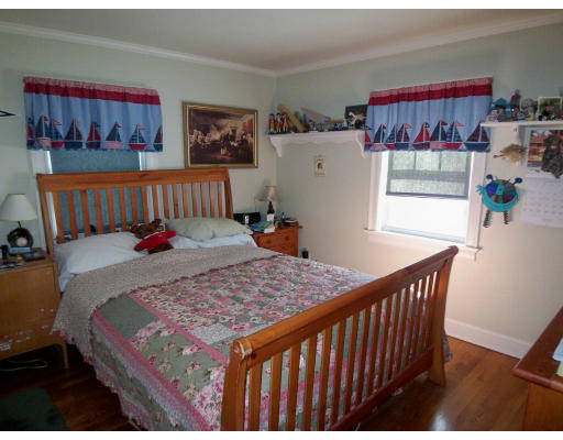 8 Thompson Road Beverly, MA 01915 - Photo 11 of 14 Gallery Image 11