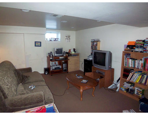 8 Thompson Road Beverly, MA 01915 - Photo 13 of 14 Gallery Image 13