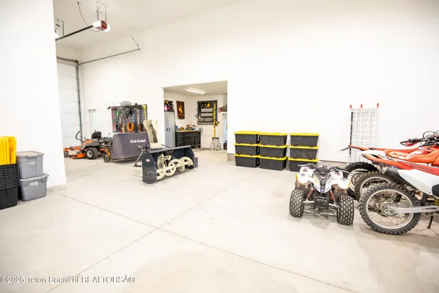 $810,000 | 65 Bar 45 Trail, Afton, WY 83110