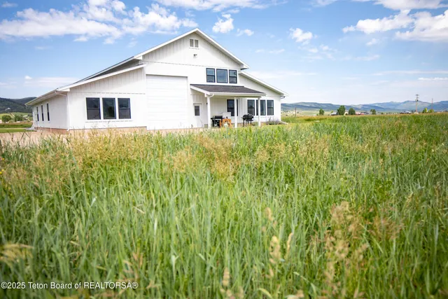$810,000 | 65 Bar 45 Trail, Afton, WY 83110