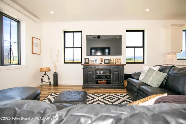 $810,000 | 65 Bar 45 Trail, Afton, WY 83110