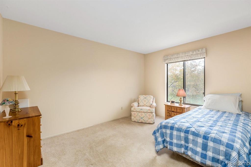 629 Tennyson Rochester Hills, MI 48307 - Photo 9 of 30