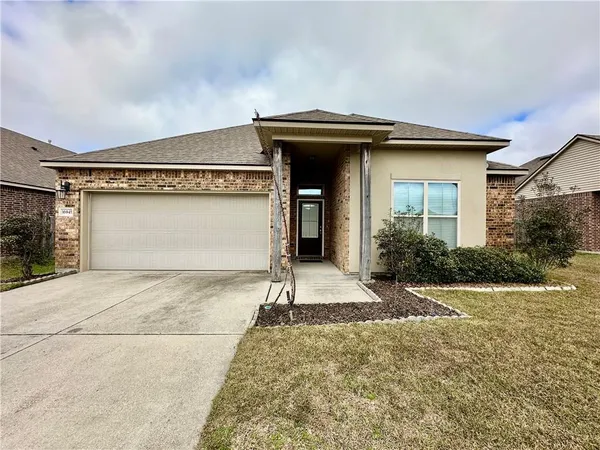 $2,300 | 16945 River Park Drive, Covington, LA 70435