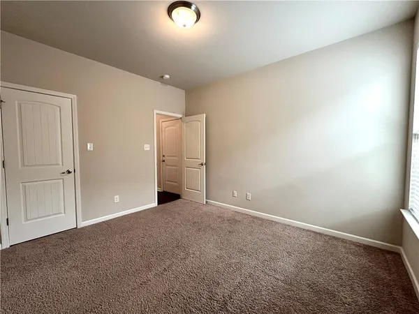 $2,300 | 16945 River Park Drive, Covington, LA 70435