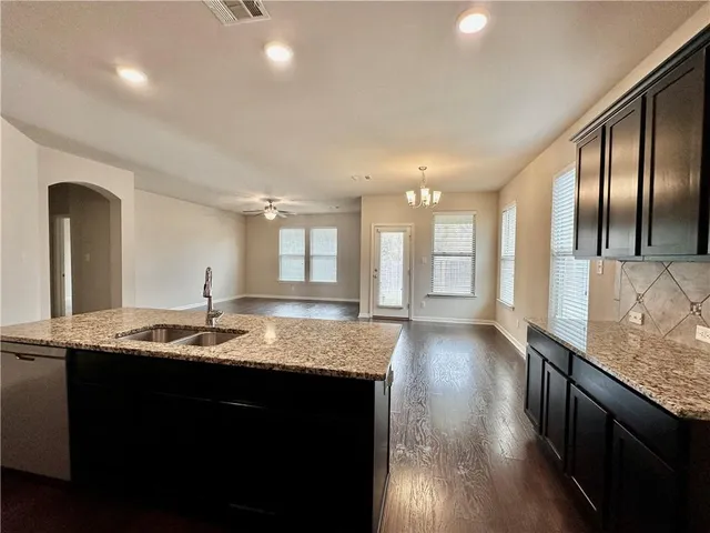 $2,400 | 16945 River Park Drive, Covington, LA 70435