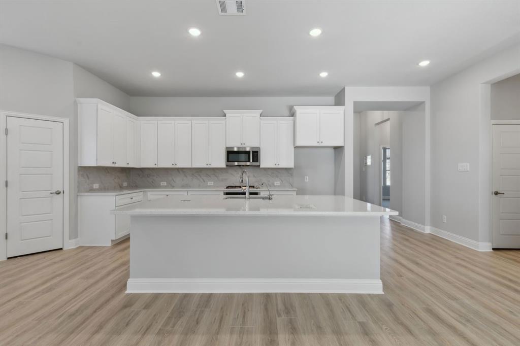 1370 Chisos Way Forney, TX 75126 - Photo 3 of 19 Representative