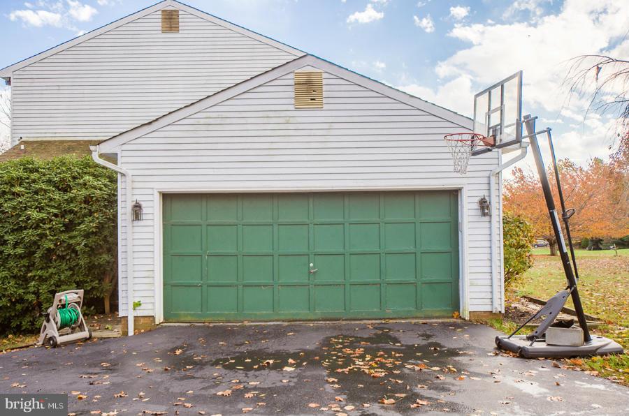 4201 Holbrook Road Randallstown, MD 21133 - Photo 29 of 30 2 Car Garage