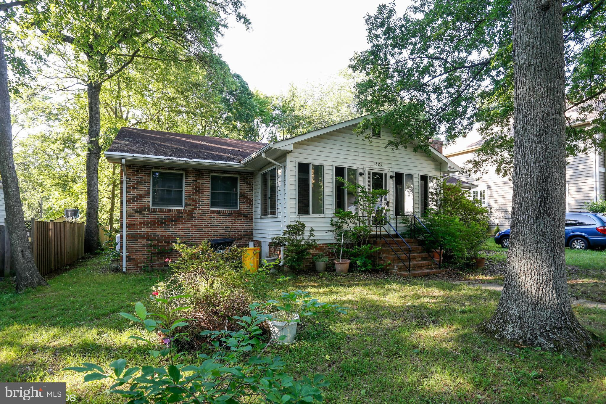 1324 Harbor Road Annapolis, MD 21403 - Photo 1 of 20 Exterior (General)