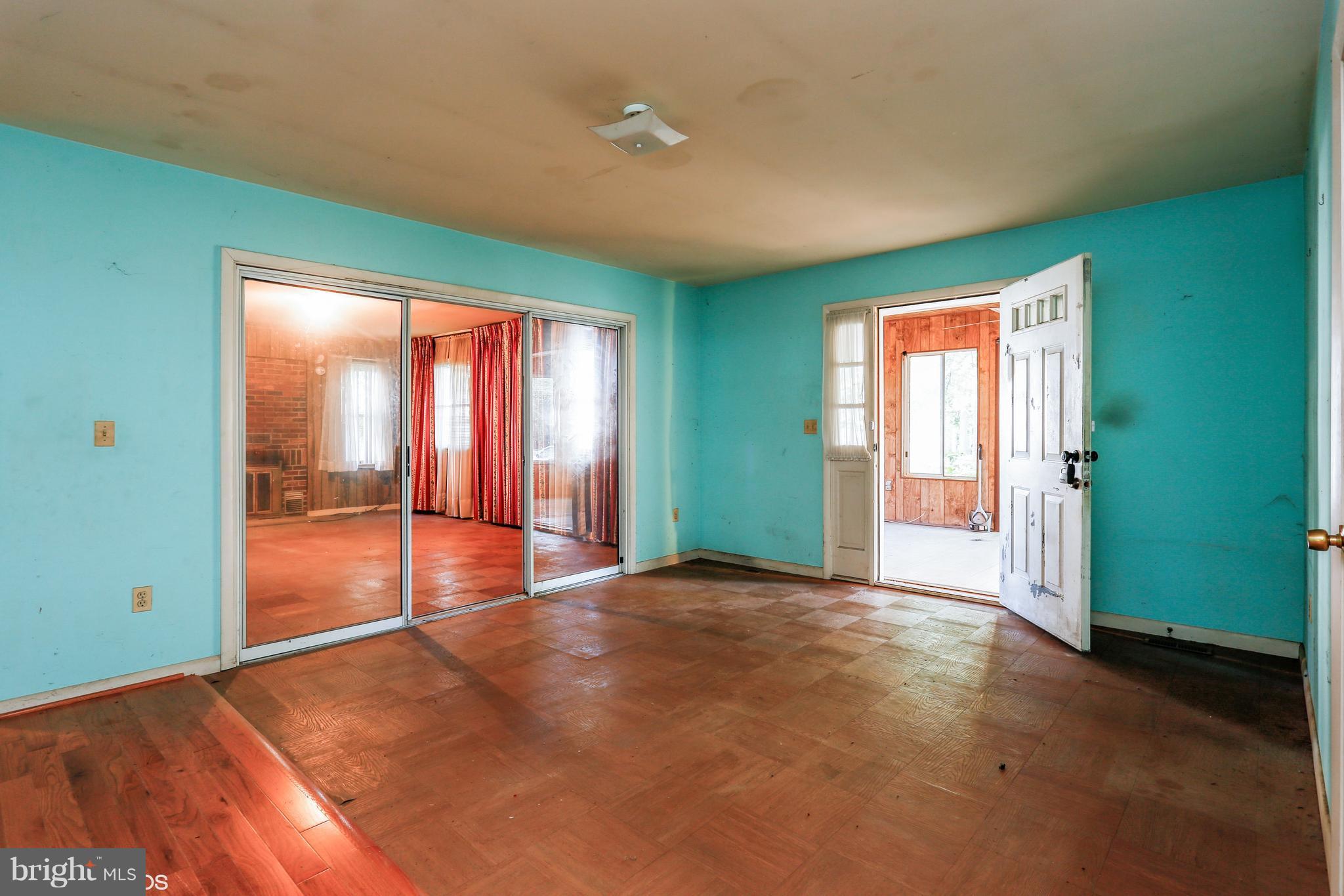1324 Harbor Road Annapolis, MD 21403 - Photo 3 of 20 Interior (General)