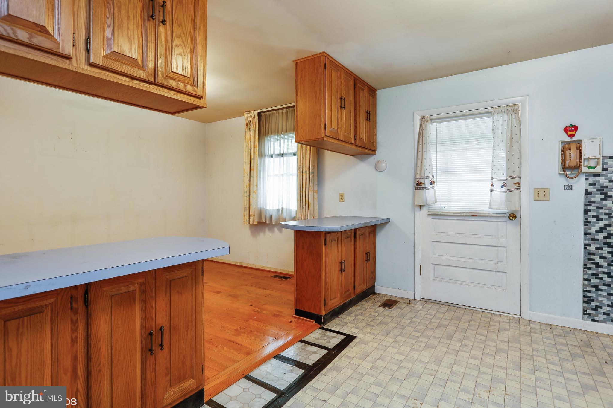 1324 Harbor Road Annapolis, MD 21403 - Photo 5 of 20 Dining Room