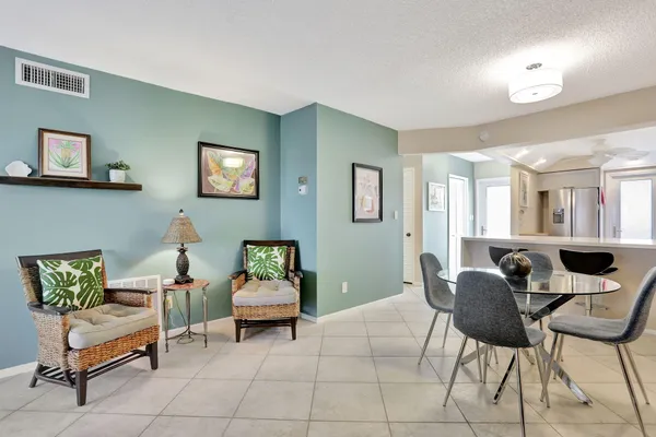 $2,400 | 2731 Northeast 14th Street Causeway, Unit 702, Pompano Beach, FL 33062