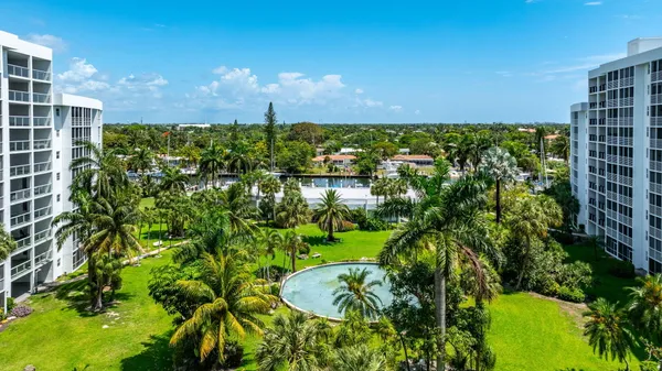 $2,400 | 2731 Northeast 14th Street Causeway, Unit 702, Pompano Beach, FL 33062