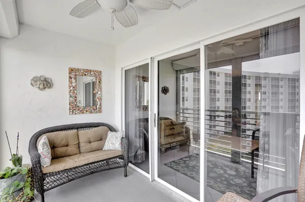 $2,400 | 2731 Northeast 14th Street Causeway, Unit 702, Pompano Beach, FL 33062