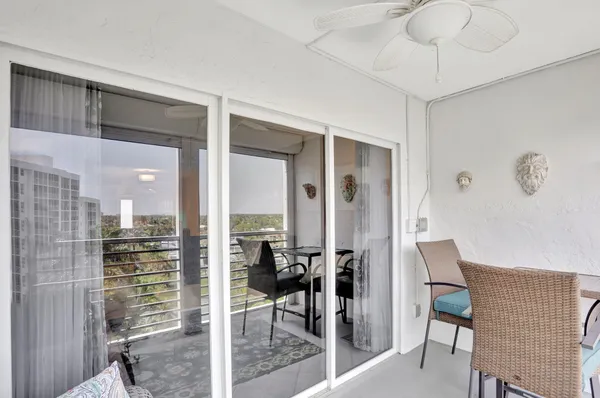 $2,400 | 2731 Northeast 14th Street Causeway, Unit 702, Pompano Beach, FL 33062