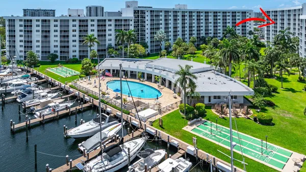 $2,400 | 2731 Northeast 14th Street Causeway, Unit 702, Pompano Beach, FL 33062