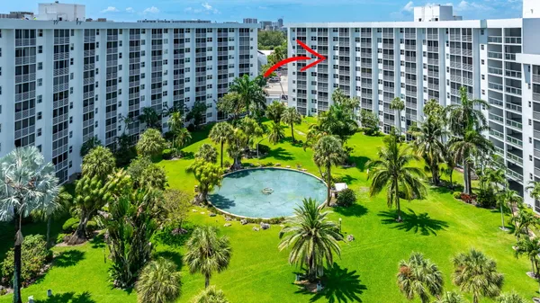 $2,400 | 2731 Northeast 14th Street Causeway, Unit 702, Pompano Beach, FL 33062