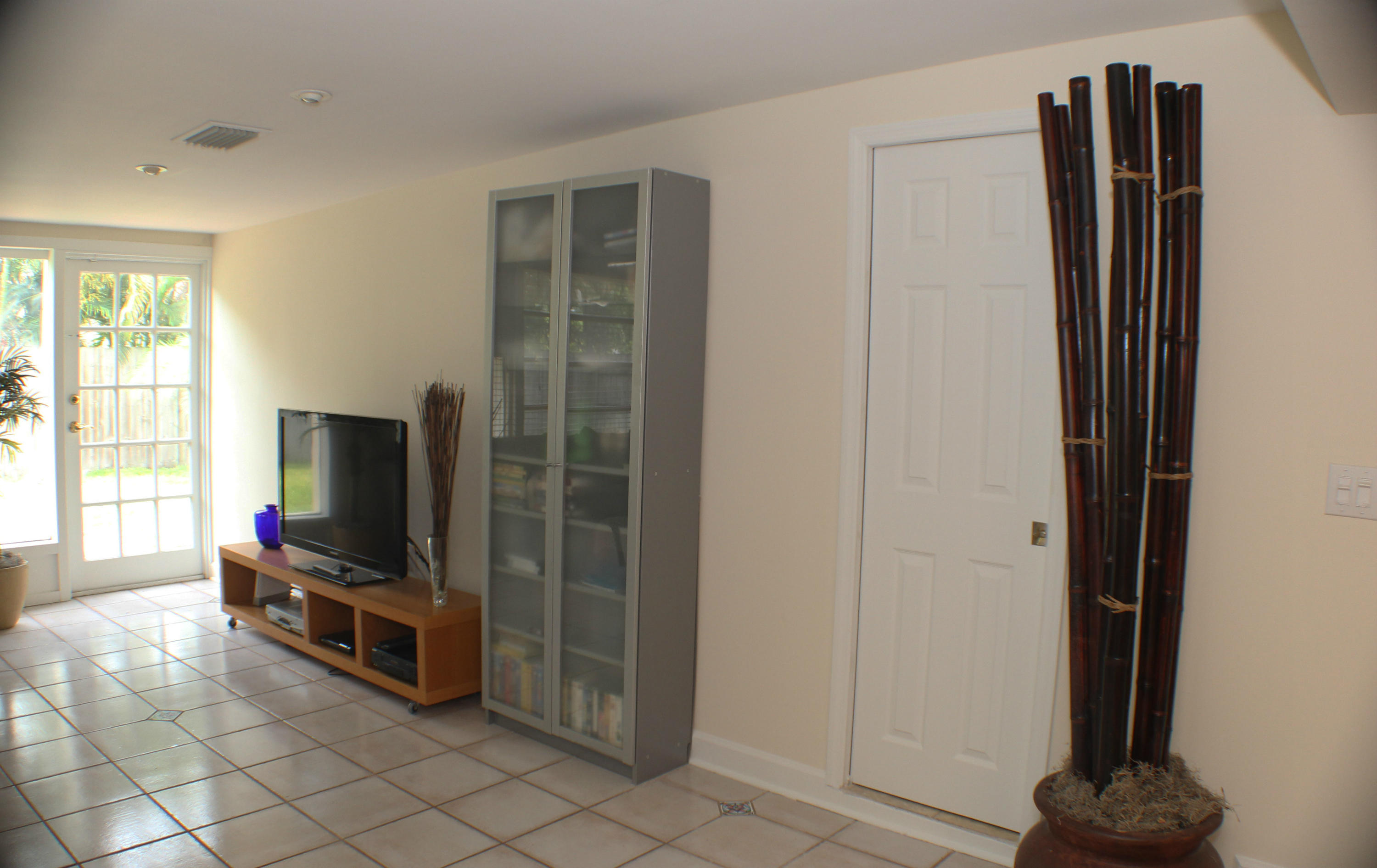 1199 West Camino Real Boca Raton, FL 33486 - Photo 8 of 17 IMG_0659