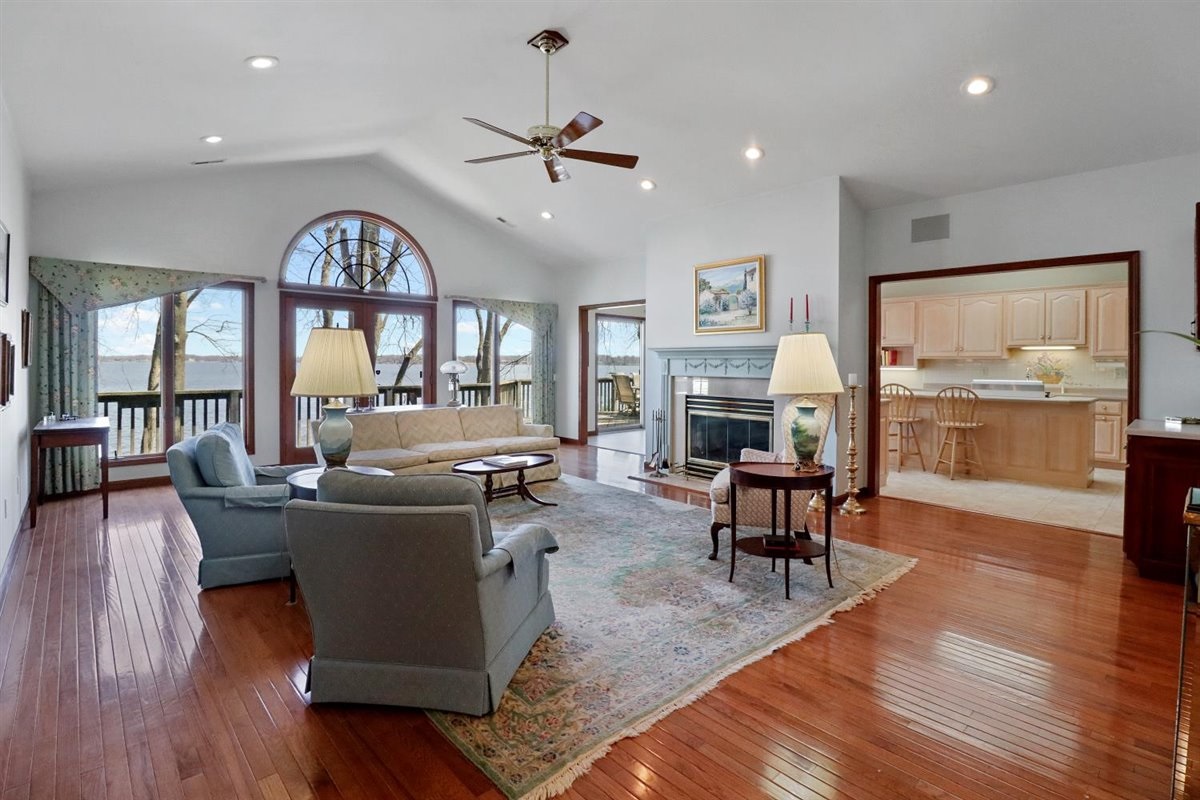 24 North Hickory Point Lane Springfield, IL 62712 - Photo 7 of 50
