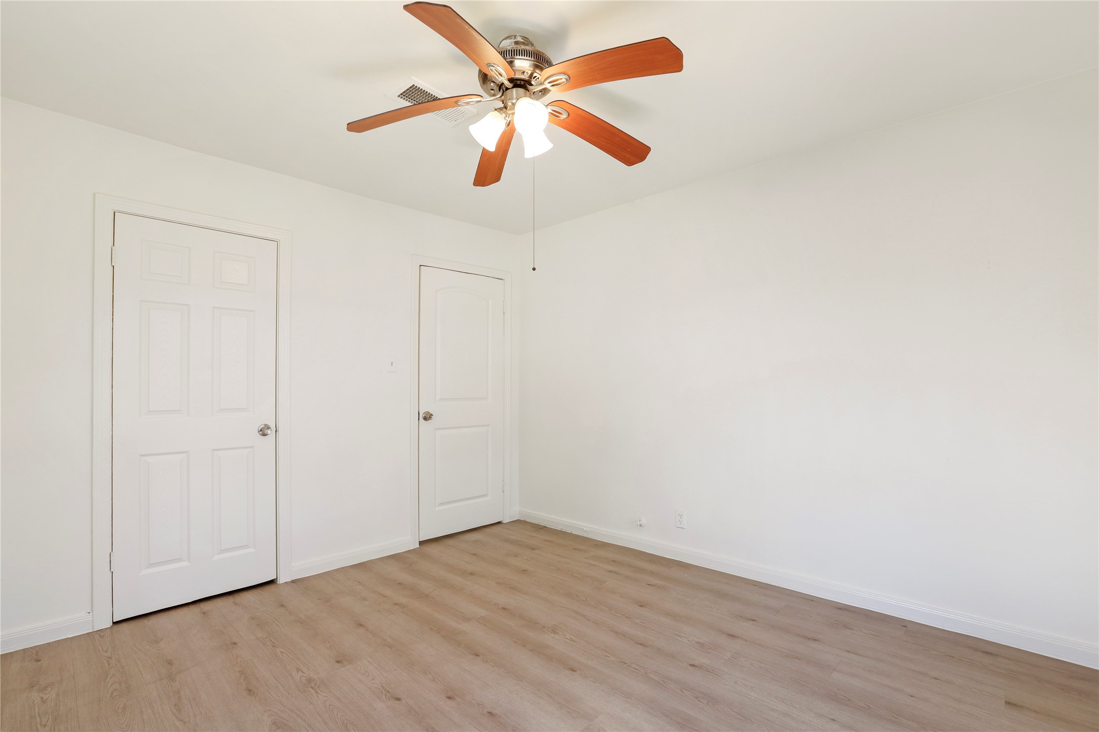 111 Poinsetta Lane Highlands, TX 77562 - Photo 13 of 22