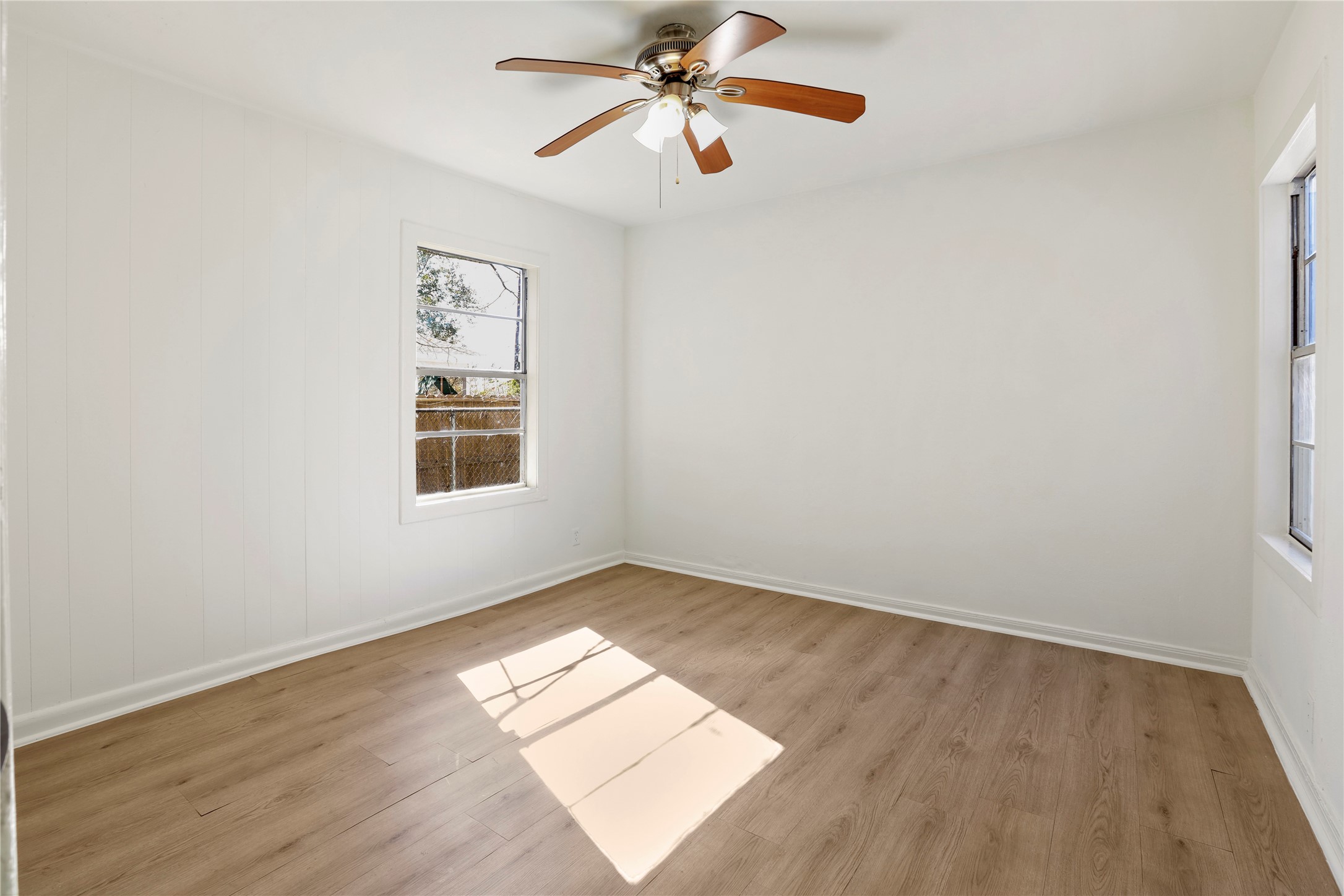 111 Poinsetta Lane Highlands, TX 77562 - Photo 16 of 22