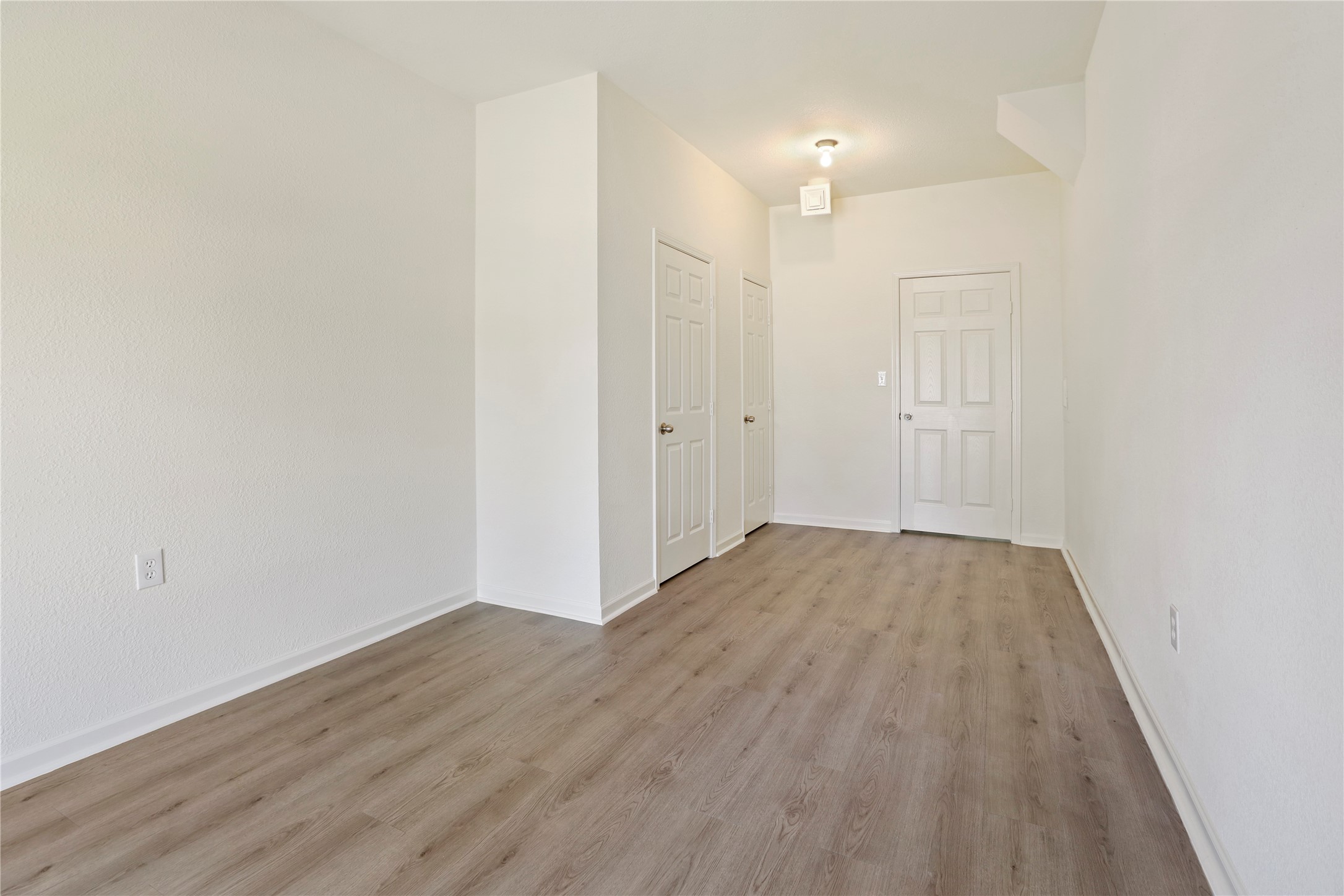 111 Poinsetta Lane Highlands, TX 77562 - Photo 9 of 22