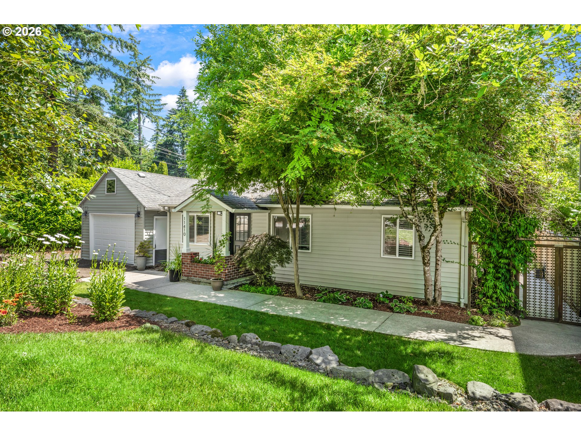 11410 Southwest 47th Avenue Portland, OR 97219 - Photo 2 of 37