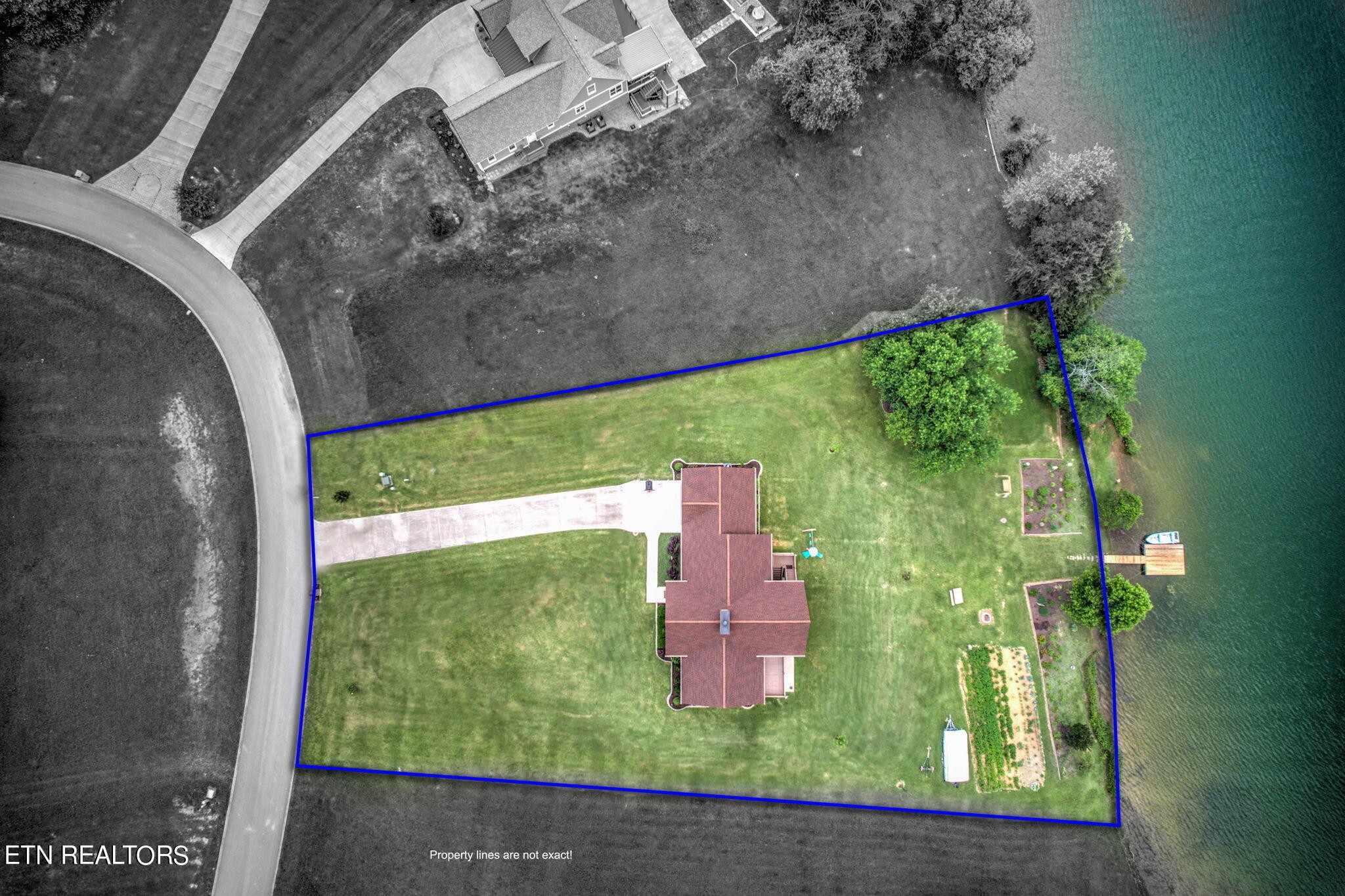 296 Shields Crossing Drive Bean Station, TN 37708 - Photo 44 of 52 a bird view of a garden