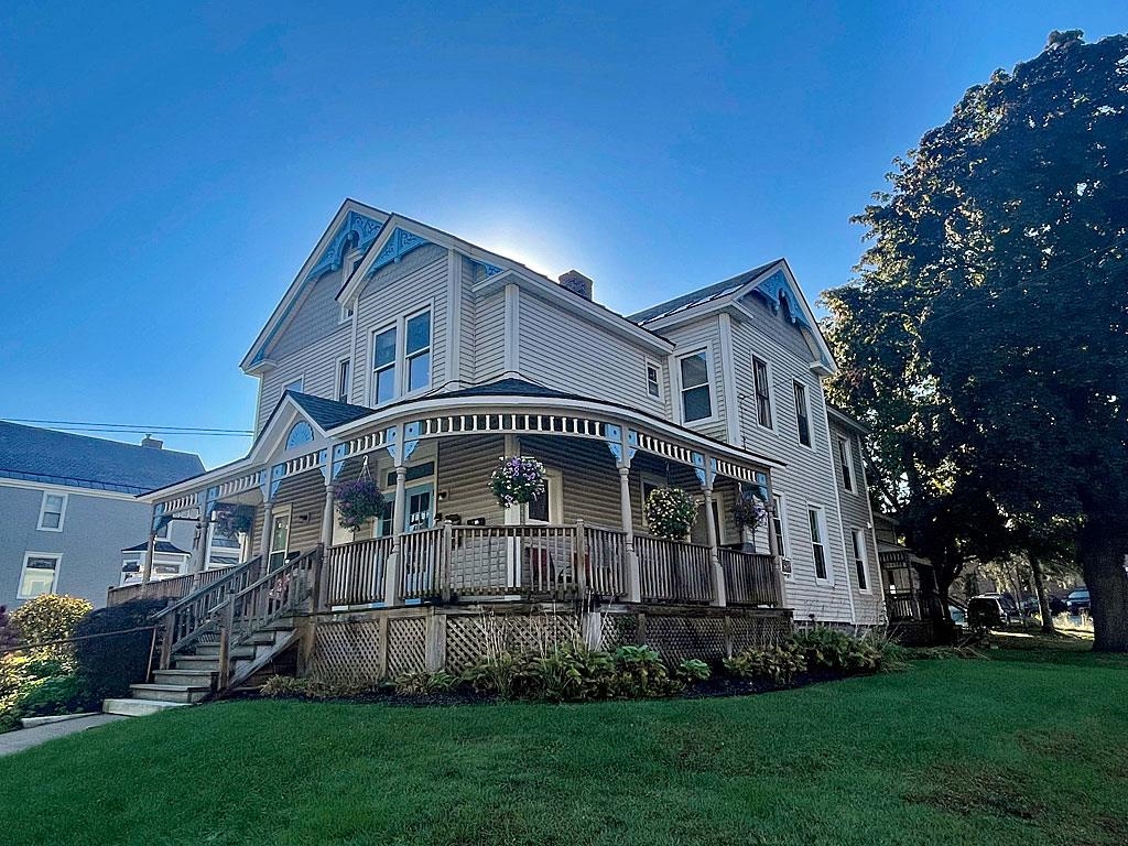 44 Washington Street Rutland, VT 05701 - Photo 2 of 26