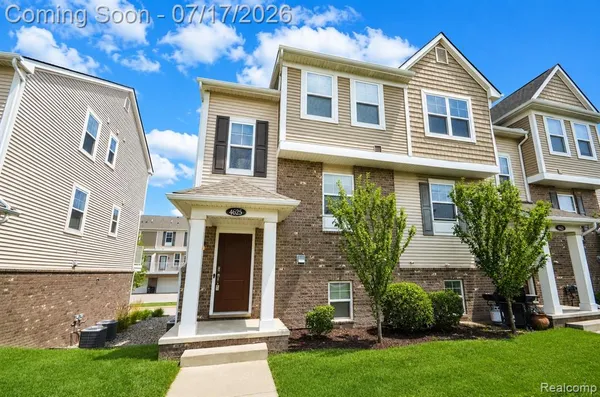 $390,000 | 4625 Bradley Circle, Troy, MI 48085