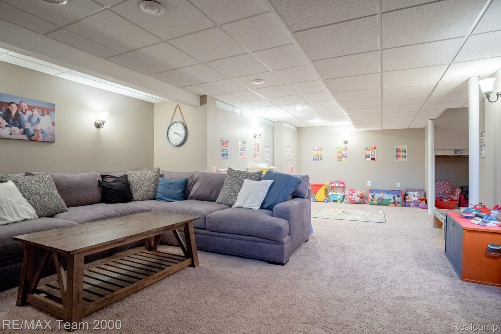 483 Pleasant Ridge Drive Canton, MI 48188 - Photo 27 of 28 27.jpg