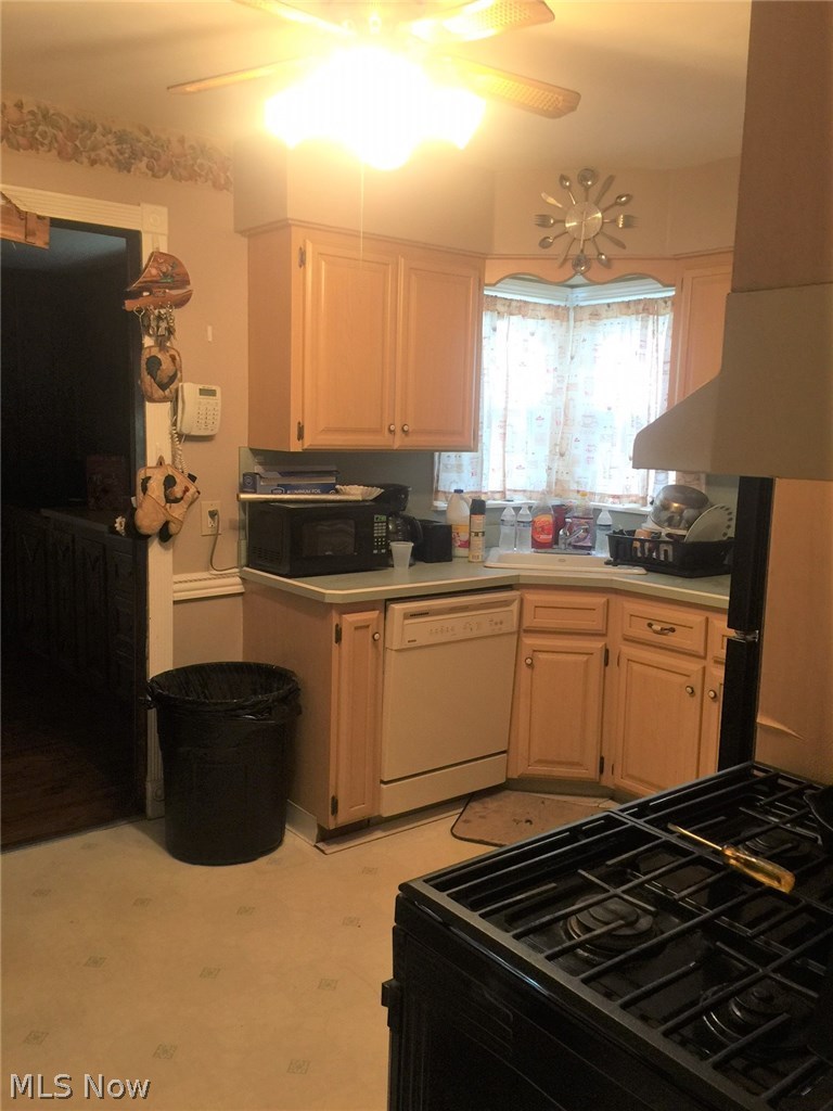 12918 Rockside Road Cleveland, OH 44125 - Photo 4 of 8