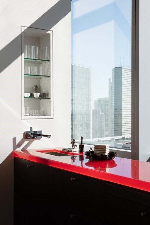 110 Stuart Street, Unit PH04 Boston, MA 02116 - Photo 8 of 36 a bedroom with a bed and a window